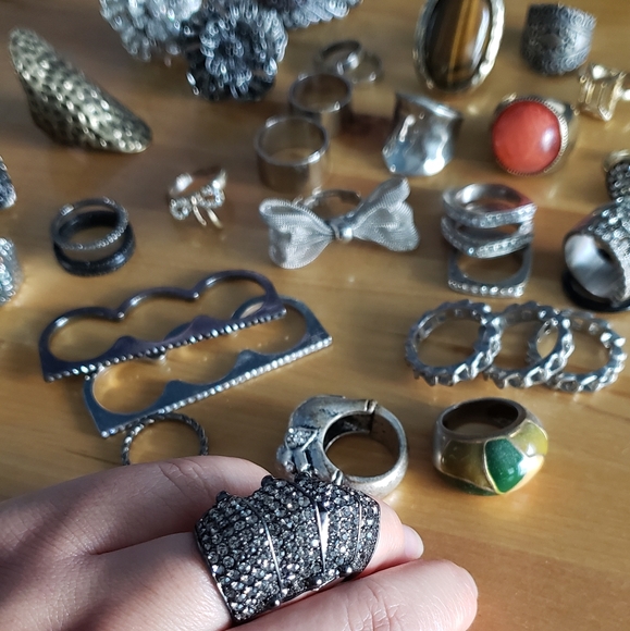 Costume Jewelry Rings - 34 pieces - Picture 5 of 6